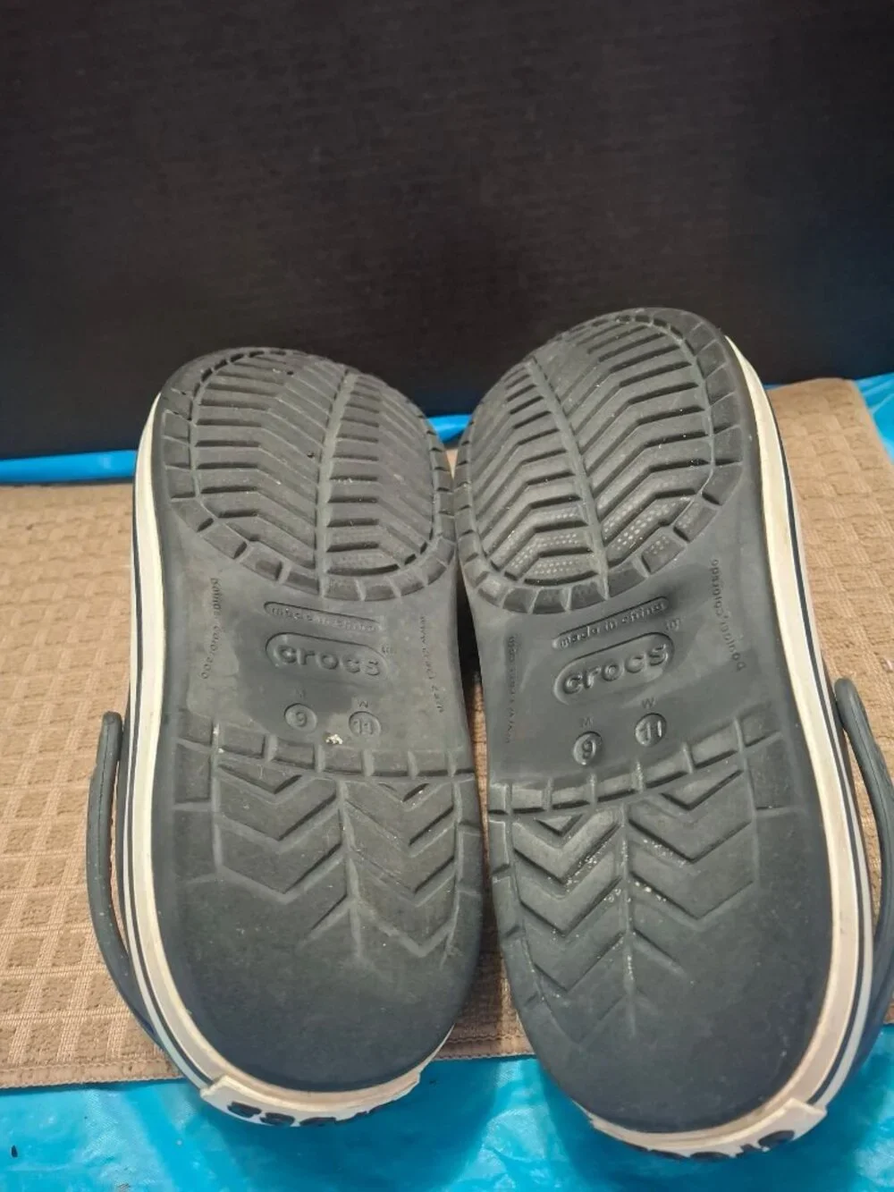 Unisex Classic Navy Crocs Clogs With Slip-On Design Size M9/W11 Breathable*SH1
